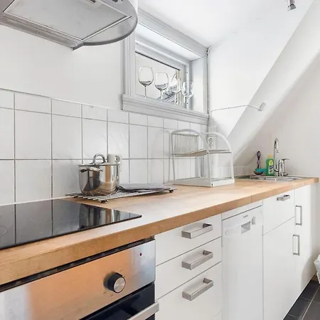 Leilighet Top Floor In Vibrant Location. Sg6